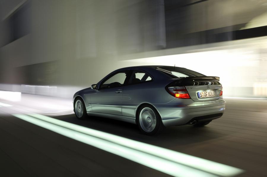  Mercedes-Benz C-Class Sportcoupe 2002 года  (фото 6 из 44)